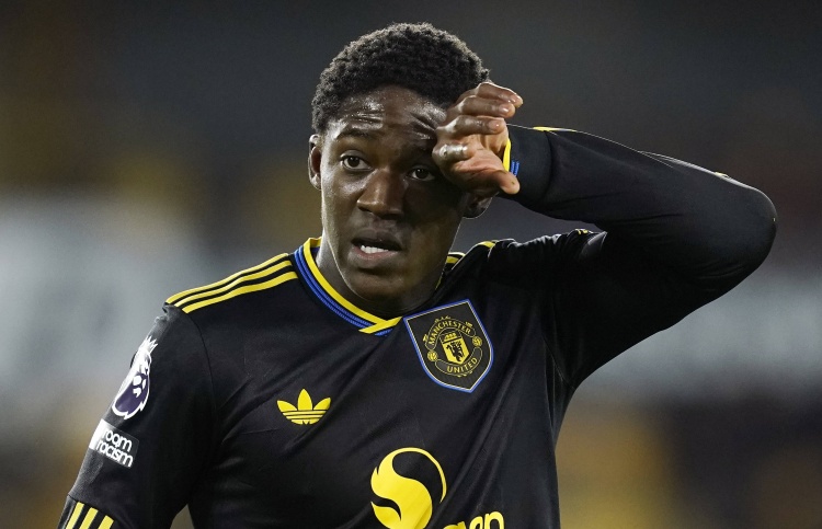 B-sports平台-邮报：如果在卡里克手下得不到机会，梅努仍可能在冬窗选择外租