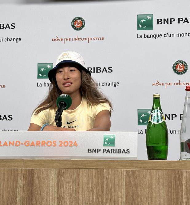 必一运动官方网站-郑钦文法网首秀：有胜利、有思考、有风度